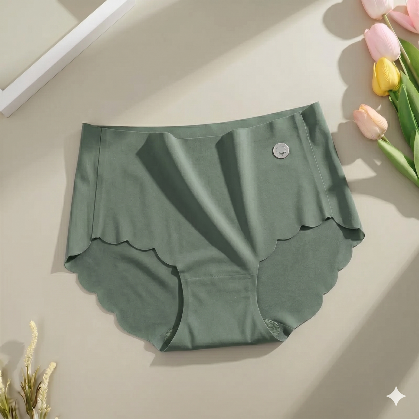 Seamless panty